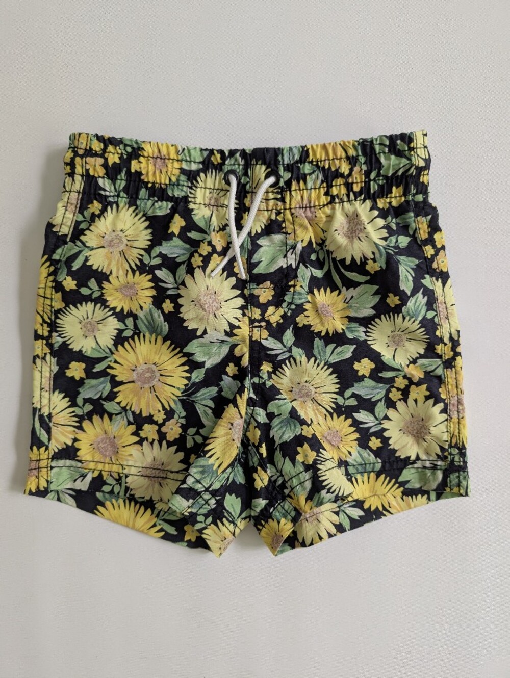 Old Navy Black Swim Trunks with Yellow Floral Print - XS (5)